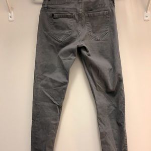 Gray low rise straight leg skinny jeans size 3 hot topic